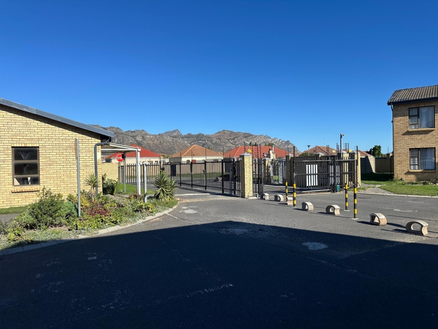 2 Bedroom Property for Sale in Fairview Golf Estate Western Cape